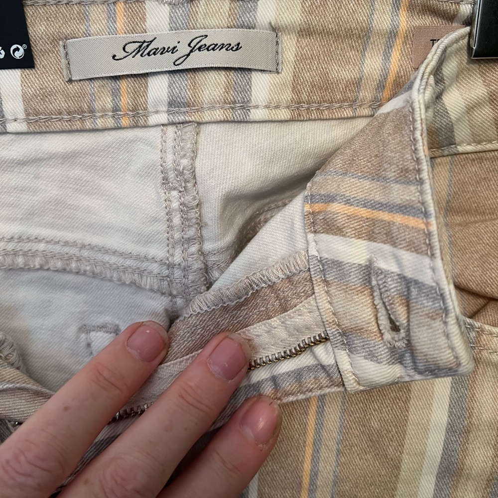 Jeans - Picture 2 of 3